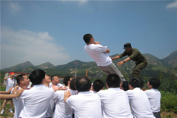 户外拓展训练什么时候进行最合适？