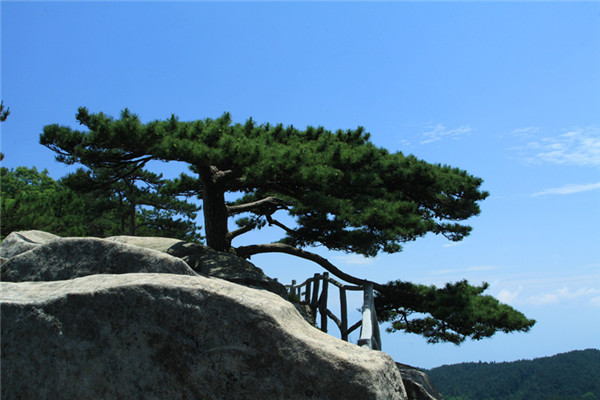 薄刀峰