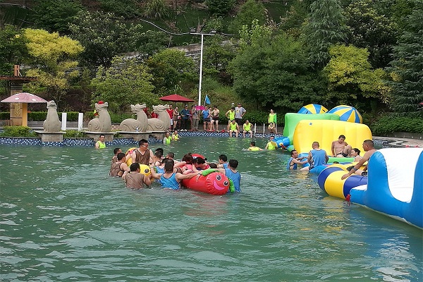 嘉贝乐建材黄石小雷山夏季拓展之旅