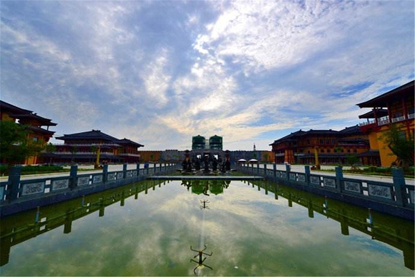 中国汉城汉宫景区 中国汉城汉宫景区